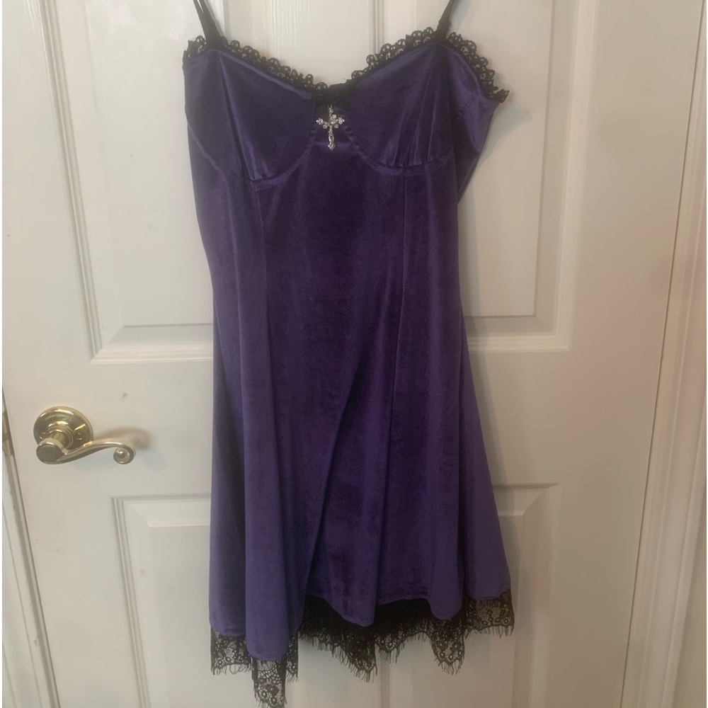 purple, velvet, vintage goth dress<3